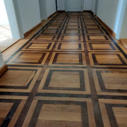 Parkettboden bei der professionellen Reinigung